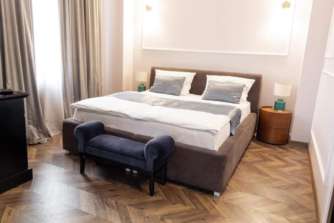 Hotel Balkan Centar Bijeljina Buitenkant foto