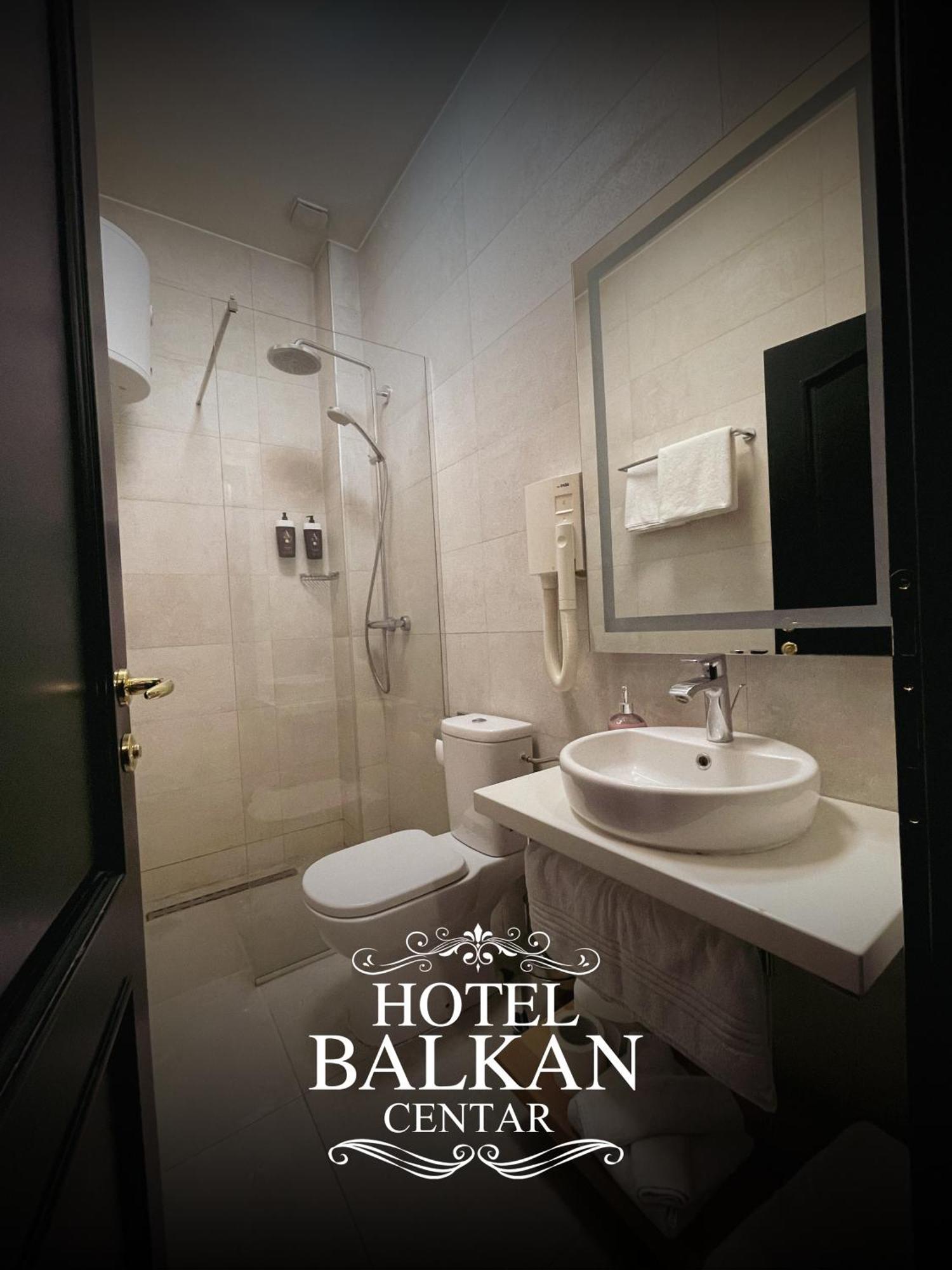 Hotel Balkan Centar Bijeljina Buitenkant foto
